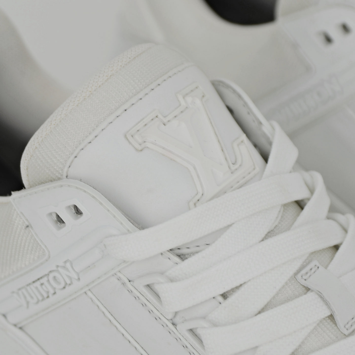 LOUIS VUITTON LV TRAINERS | WHITE | SIZE 7.5