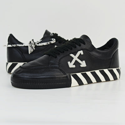 Off-White Vulcanized | Black & White | Size 9