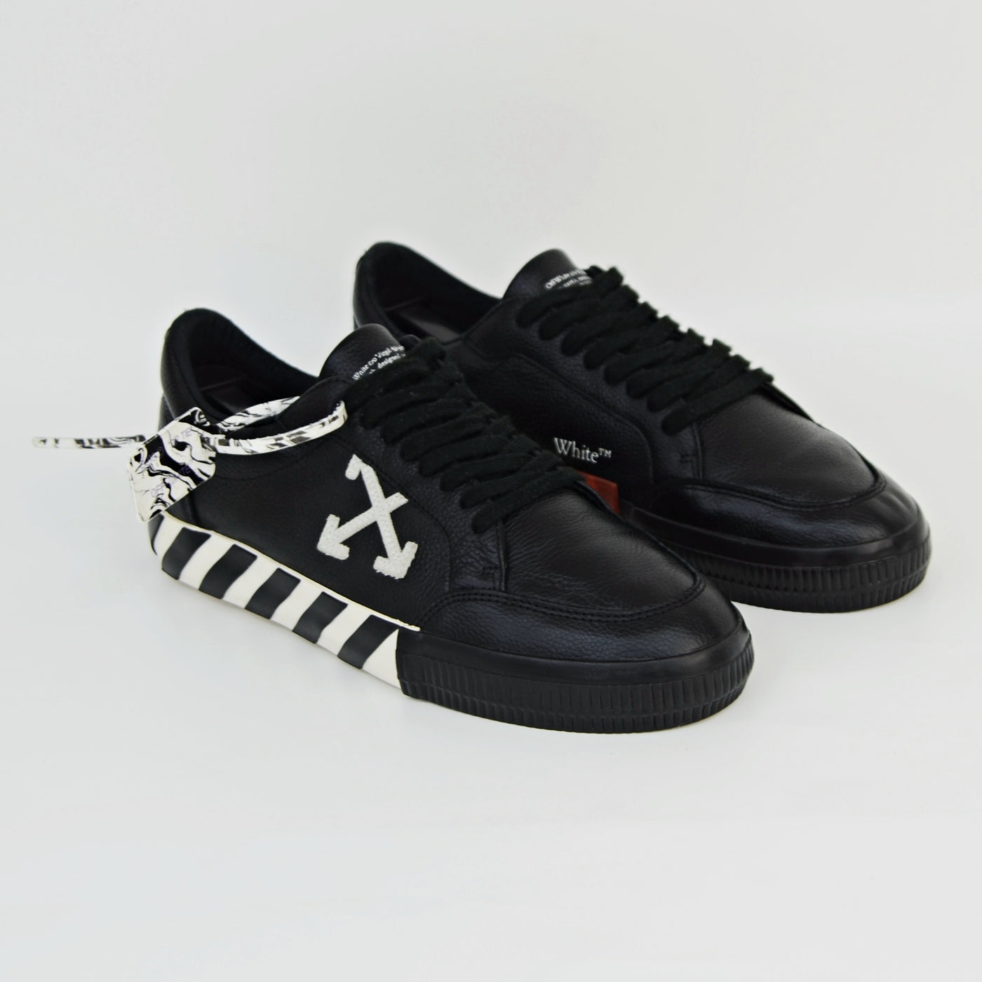 Off-White Vulcanized | Black & White | Size 9