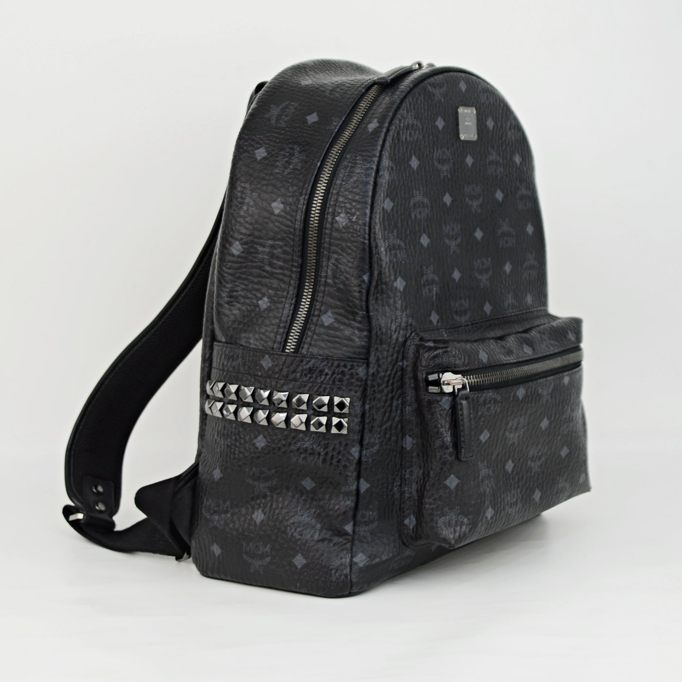 MCM VISETOS MEDIUM BACKPACK | Black