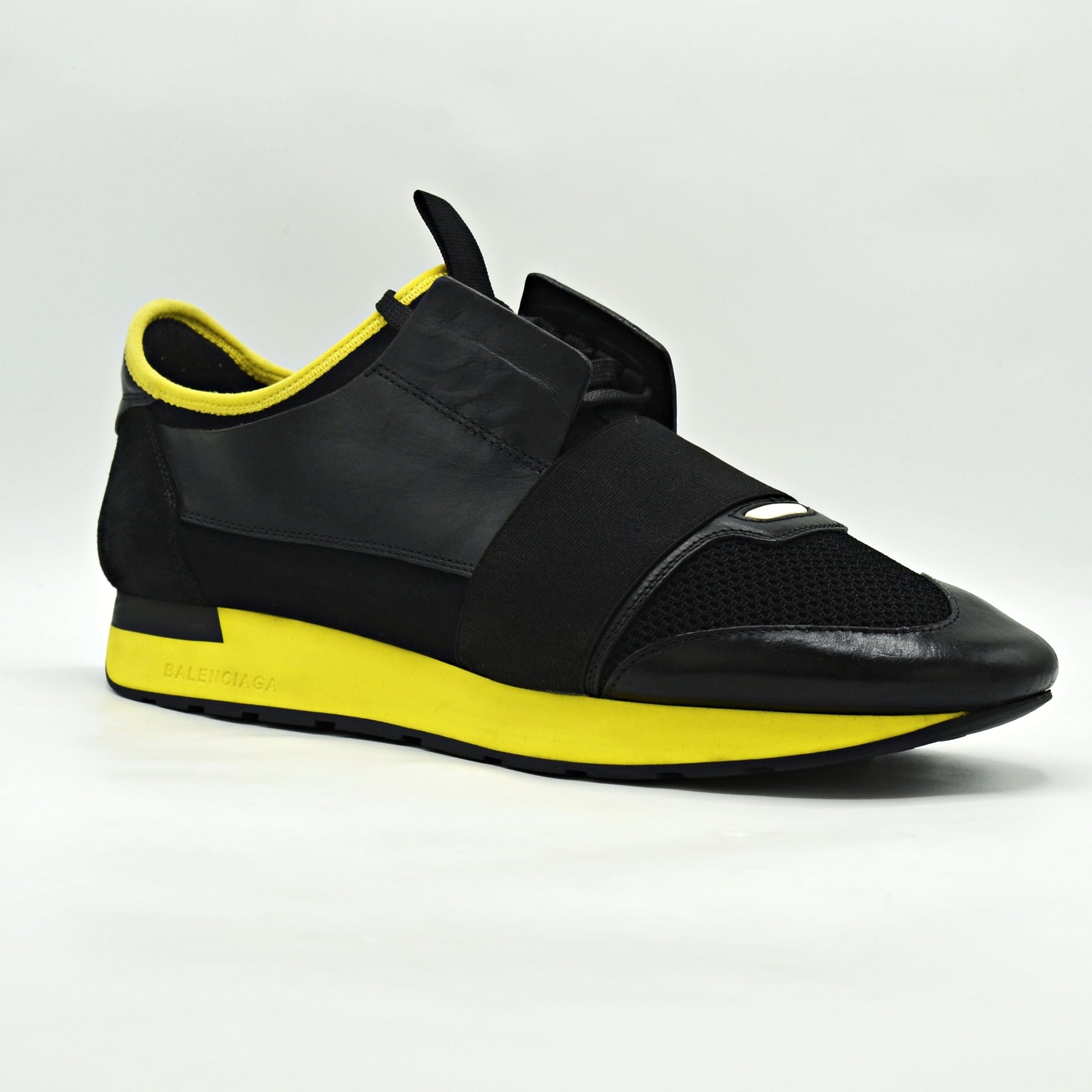 Black and shop yellow balenciaga runners